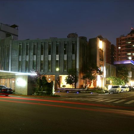 Her Home Spa Motel Chiayi Екстериор снимка