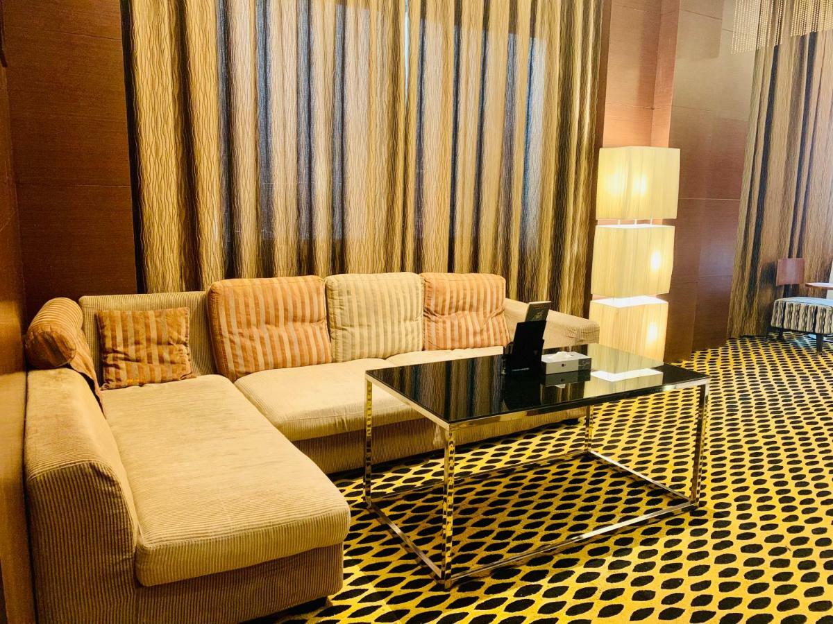 Her Home Spa Motel Chiayi Екстериор снимка